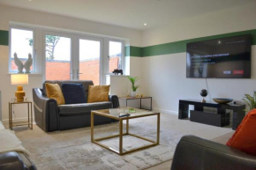 Fort House 6 Large Private Bedrooms with 7 beds, close to NEC, JLR, City Centre